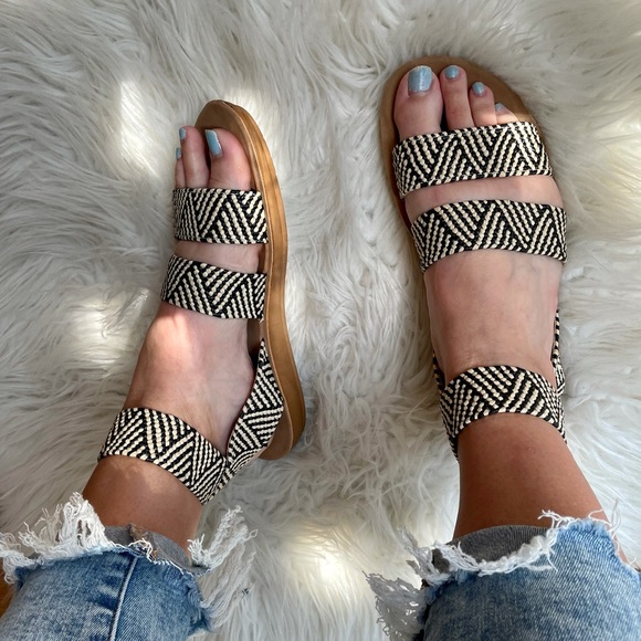 Aztec Tribal Woven Ankle Strap Sandals - Picture 15 of 16